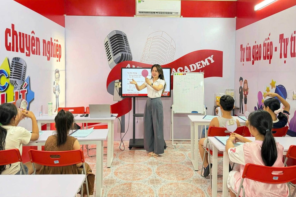 Trung tâm Kiến An đồng hành cùng Học viện Giọng nói & MC AMI