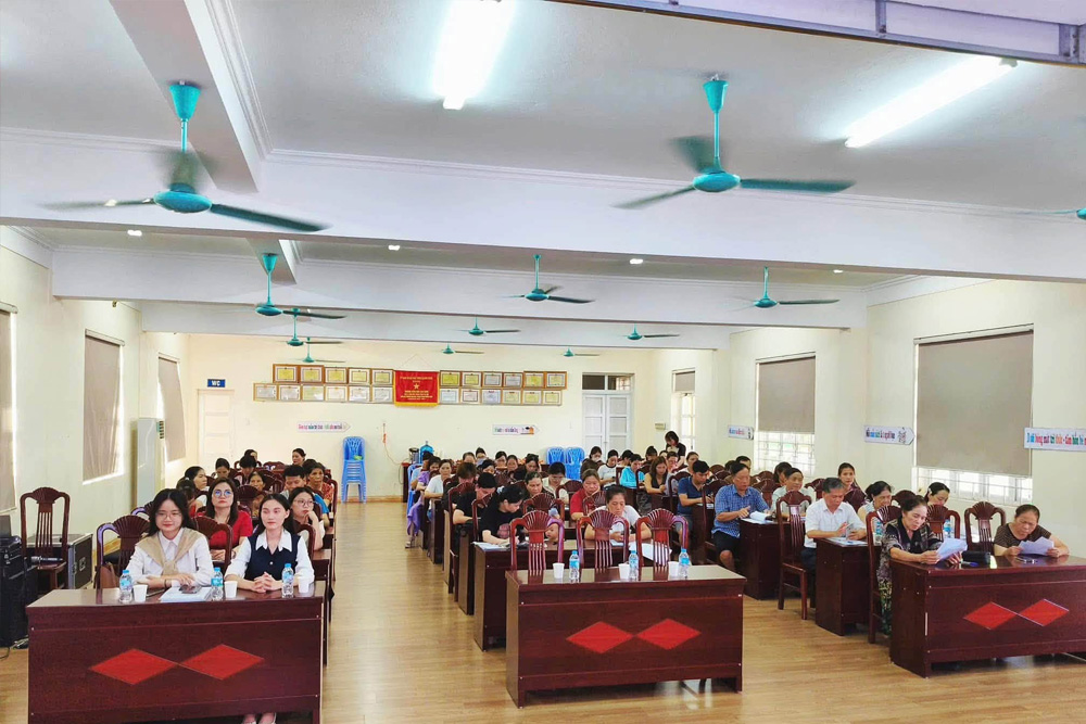 Gần 200 phụ huynh tại phường Cao Xanh tham gia chương trình truyền thông giáo dục gia đình.